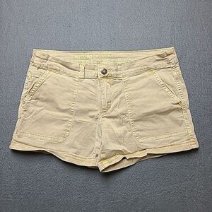 MOSSIMO Supply Womens Chino Shorts Tan Size 6 Beach Hot Pants Sexy Beach Party